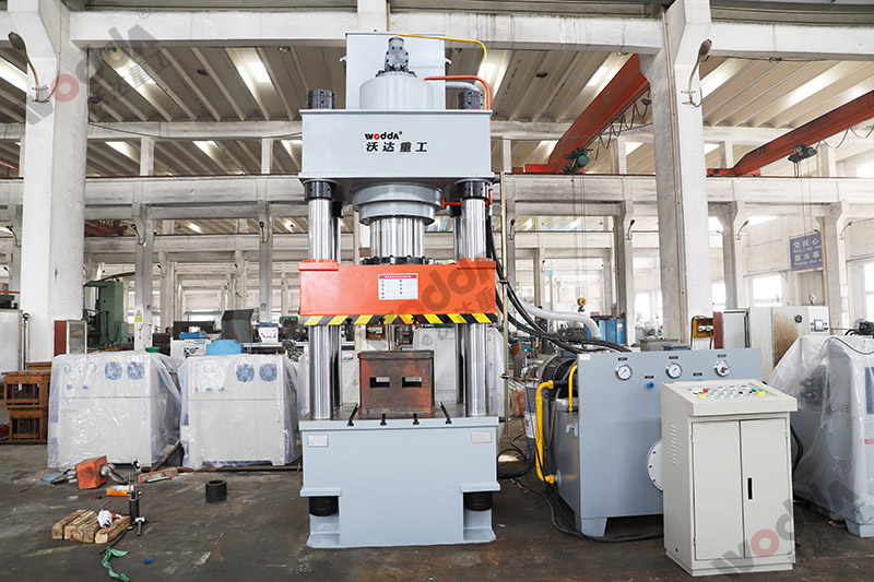 500噸三梁四柱液壓機 500噸三梁四柱液壓機