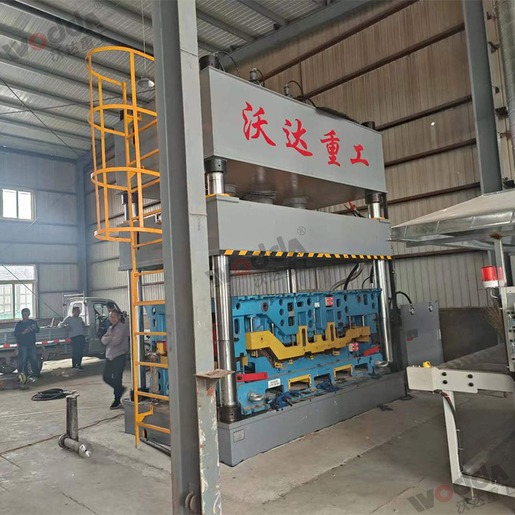 315噸汽車(chē)內(nèi)飾件液壓機(jī)(圖3).jpg 315噸汽車(chē)內(nèi)飾件液壓機(jī)(圖3).jpg