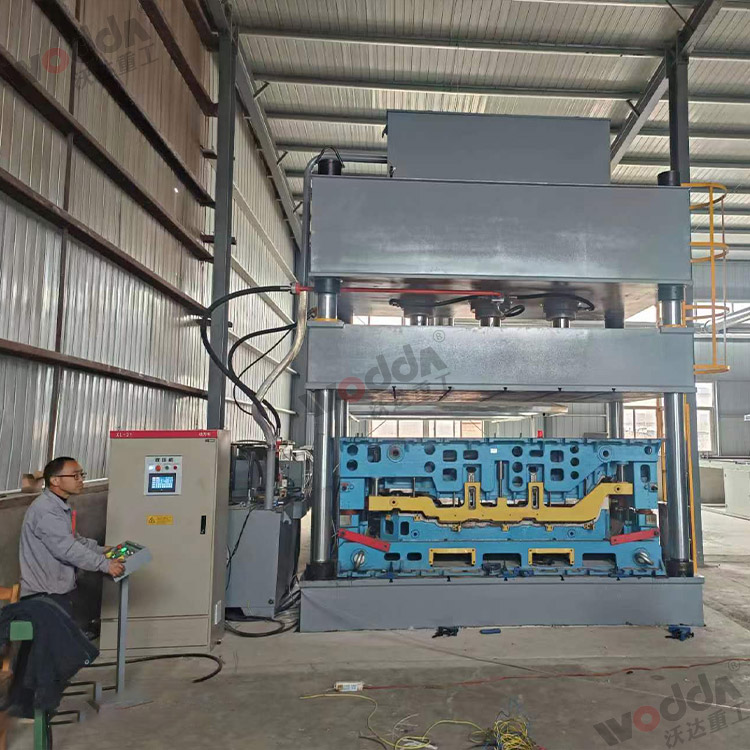 315噸汽車(chē)內(nèi)飾件液壓機(jī)(圖1).jpg 315噸汽車(chē)內(nèi)飾件液壓機(jī)(圖1).jpg