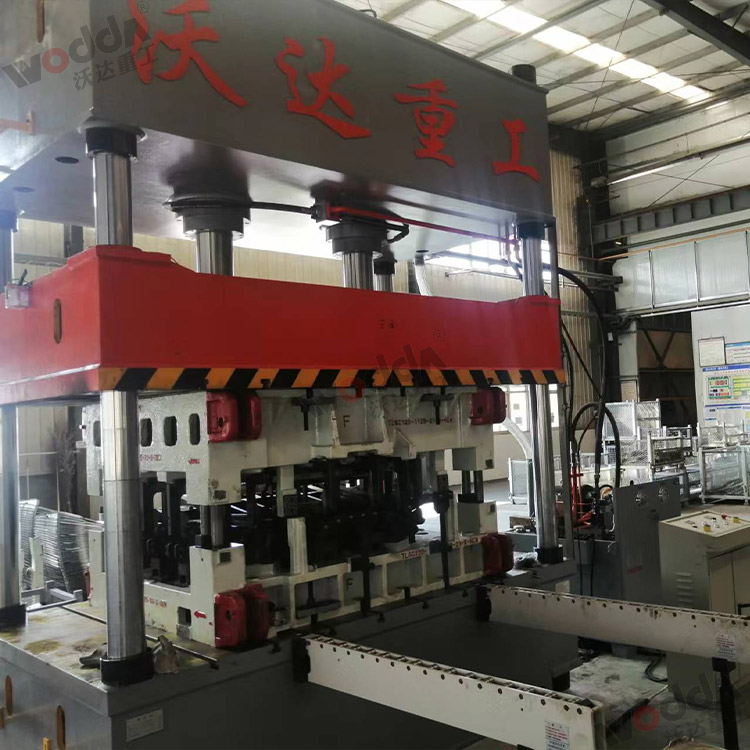 200噸汽車(chē)內(nèi)飾件(門(mén)板)液壓機(jī)(圖2) 200噸汽車(chē)內(nèi)飾件(門(mén)板)液壓機(jī)(圖2)