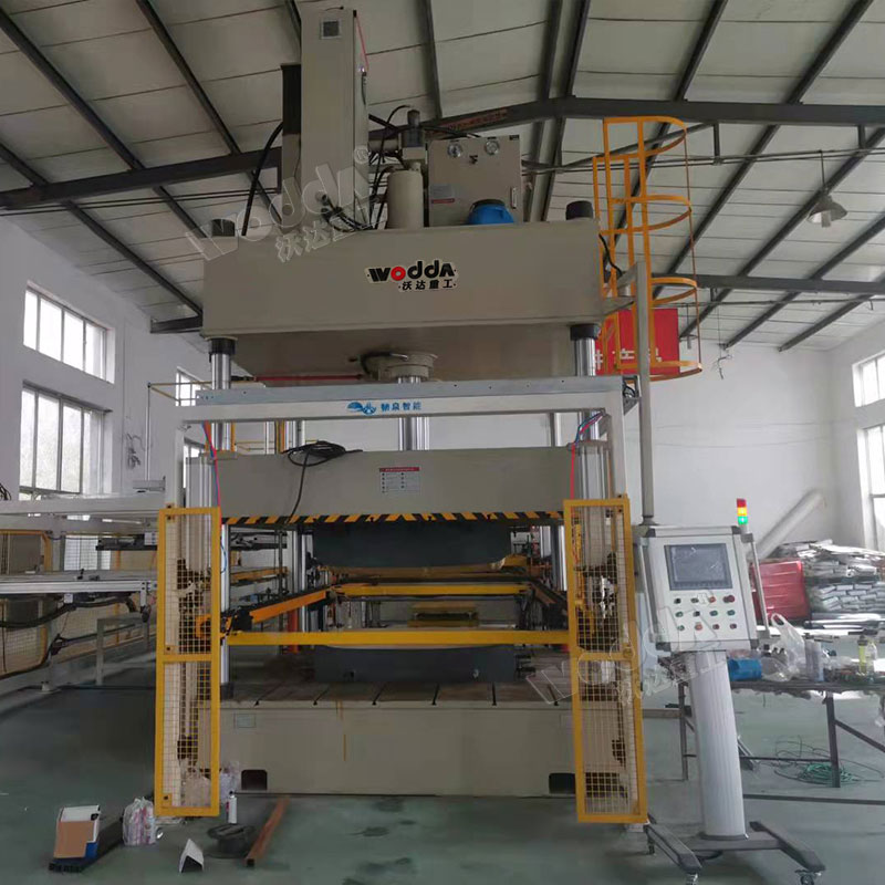 160噸汽車內飾成型液壓機 160噸汽車內飾成型液壓機