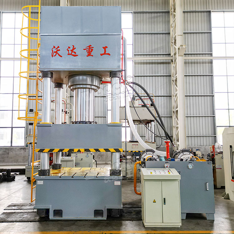 熱壓汽車內飾件液壓機車間實拍圖