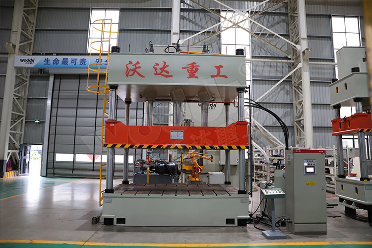 315噸汽車內飾件液壓機 315噸汽車內飾件液壓機