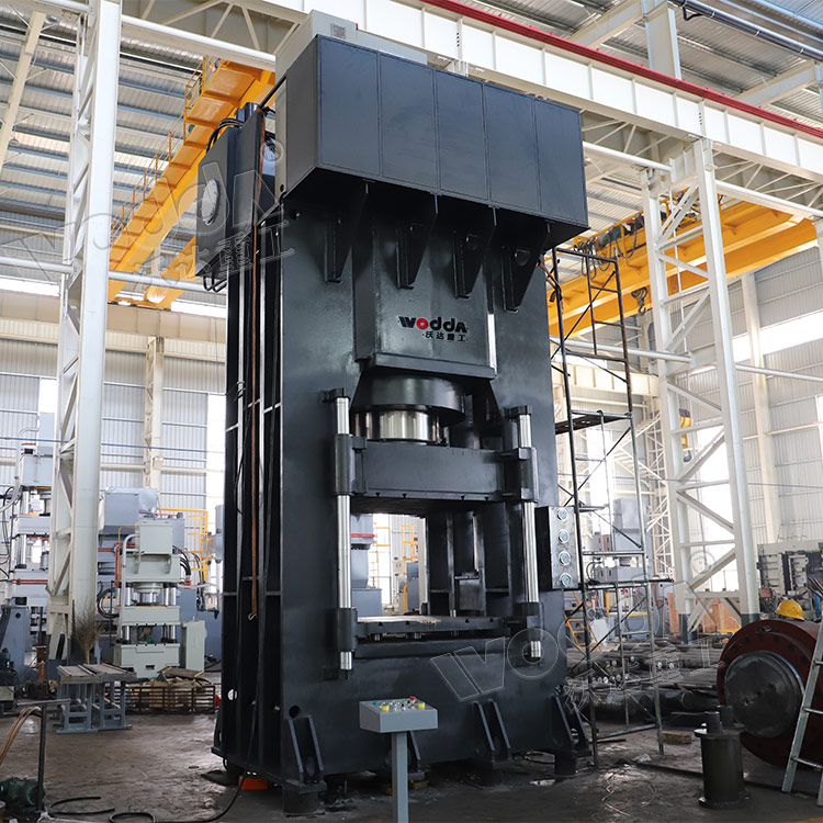 1800噸框架油壓機(jī)車(chē)間調(diào)試 1800噸框架油壓機(jī)車(chē)間調(diào)試