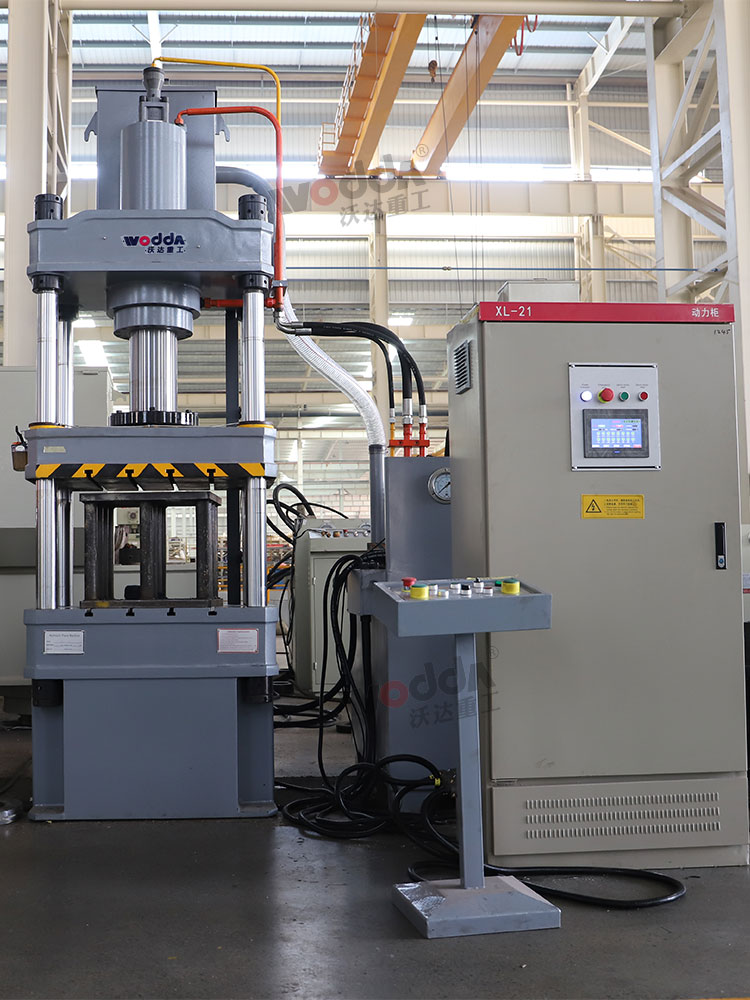 100噸三梁四柱液壓機 100噸三梁四柱液壓機