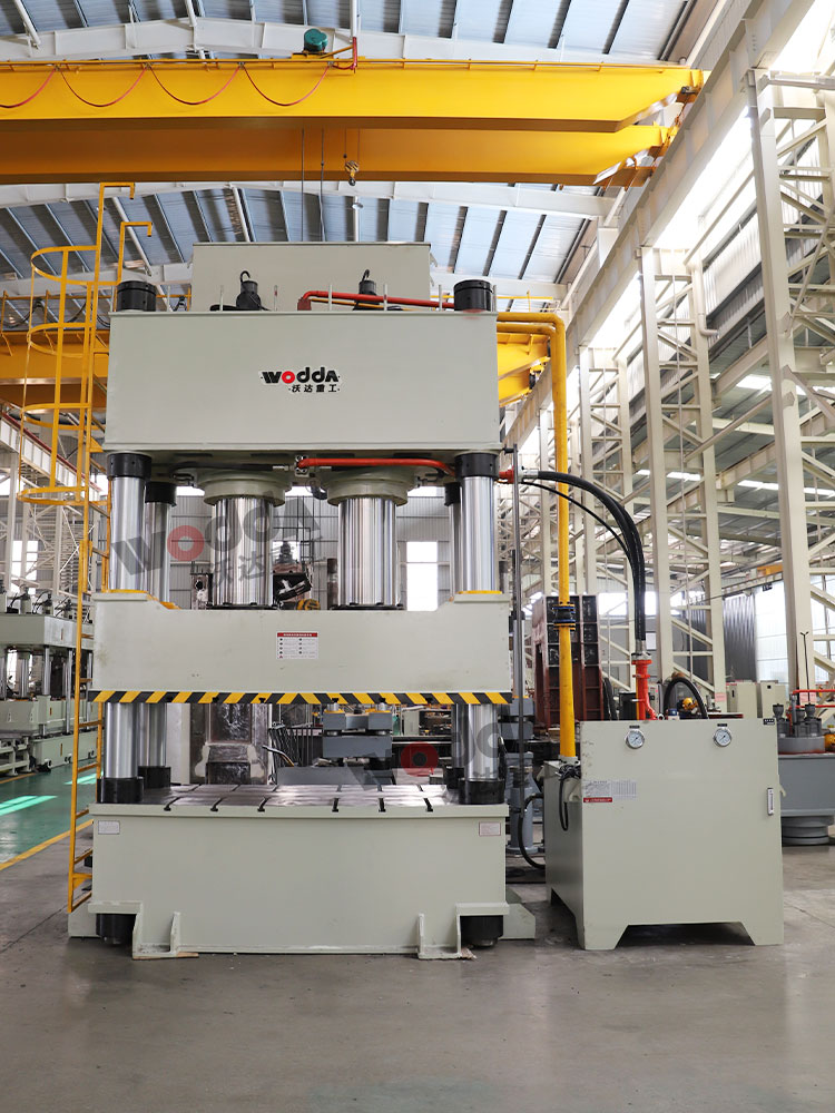 1000噸三梁四柱液壓機 1000噸三梁四柱液壓機