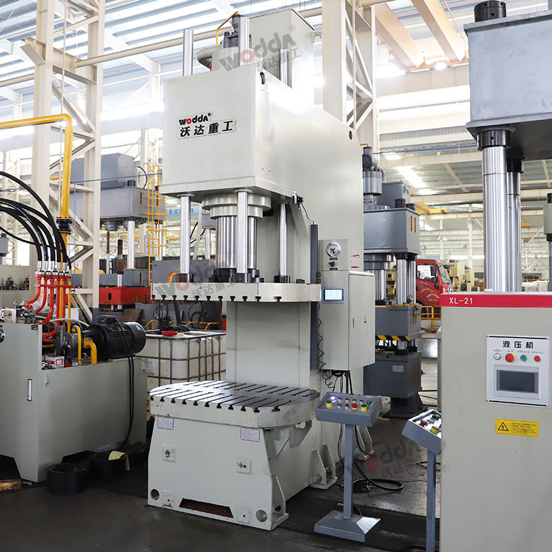 250噸單臂液壓機(jī) 250噸單臂液壓機(jī)