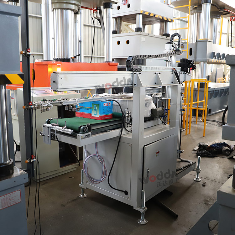 自動上下料機器 自動上下料機器