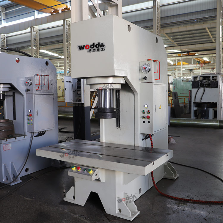 200噸單臂液壓機(jī)