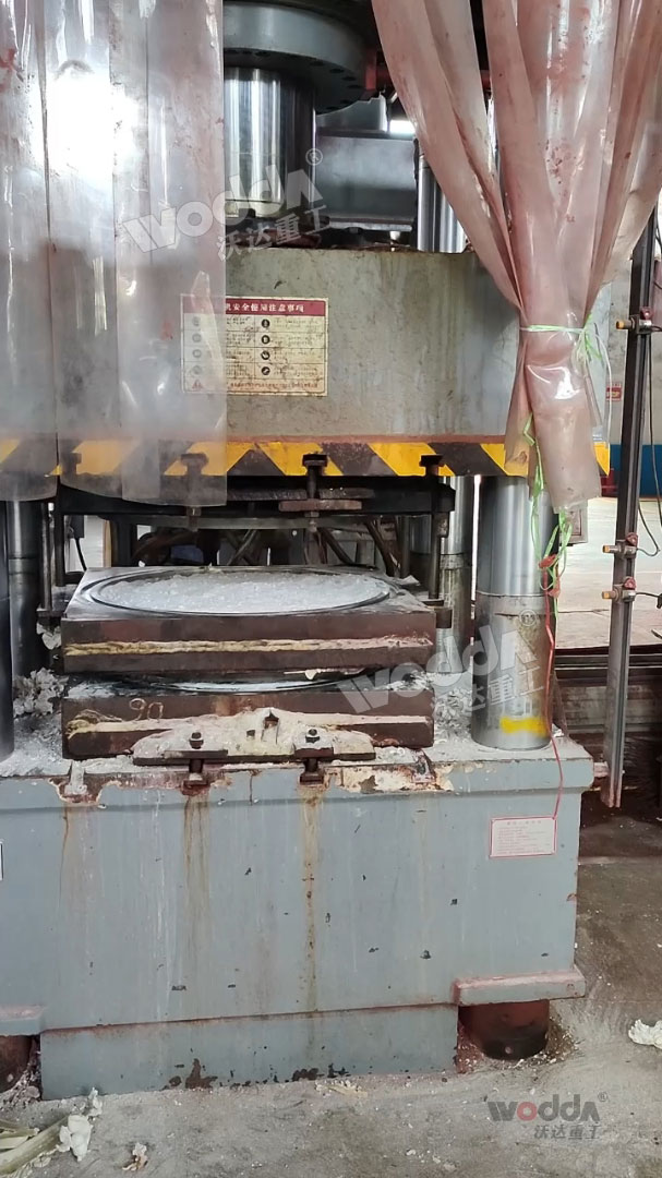 滑塊下行熱壓 滑塊下行熱壓