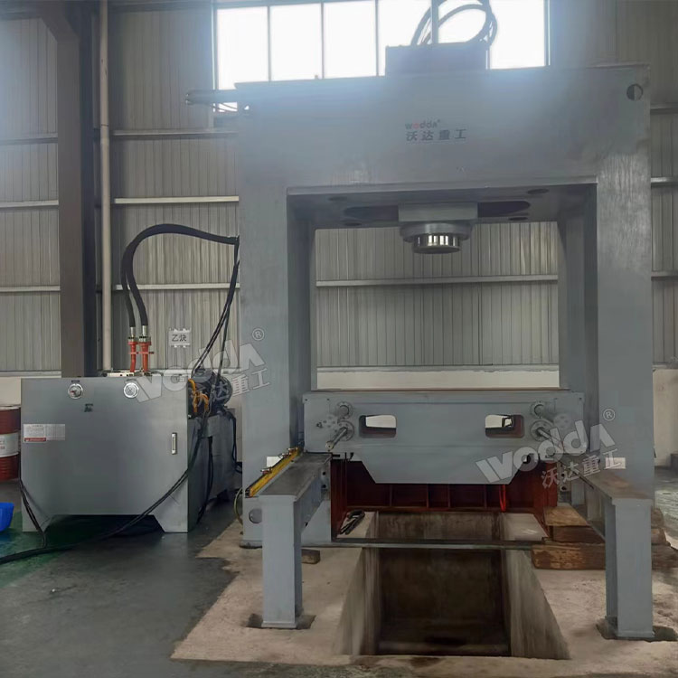 500噸龍門液壓機客戶現場