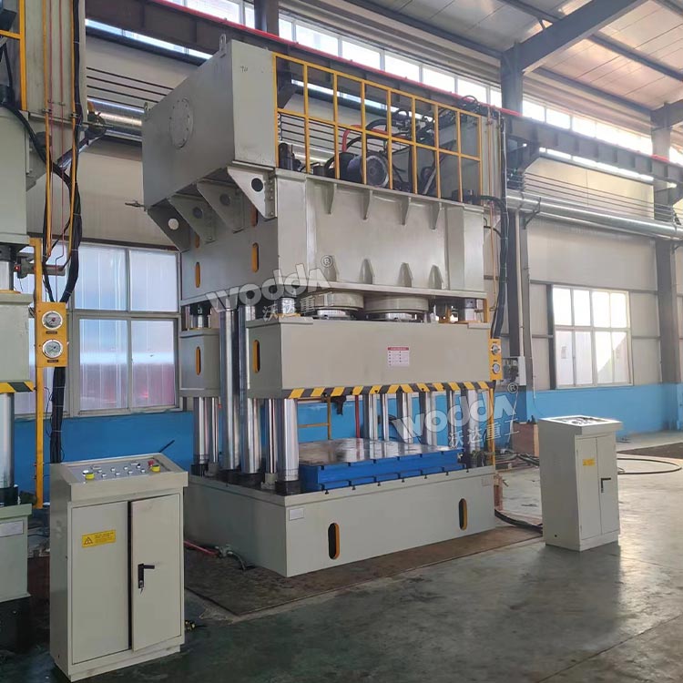 2000噸壓濾機(jī)濾板成型液壓機(jī)客戶現(xiàn)場(chǎng) 2000噸壓濾機(jī)濾板成型液壓機(jī)客戶現(xiàn)場(chǎng)