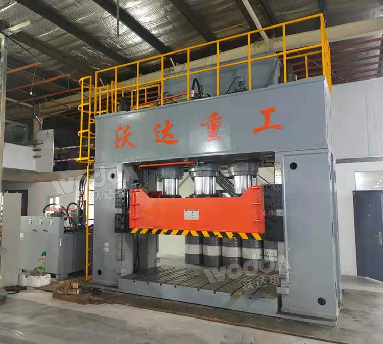 1000噸油壓機 1000噸油壓機