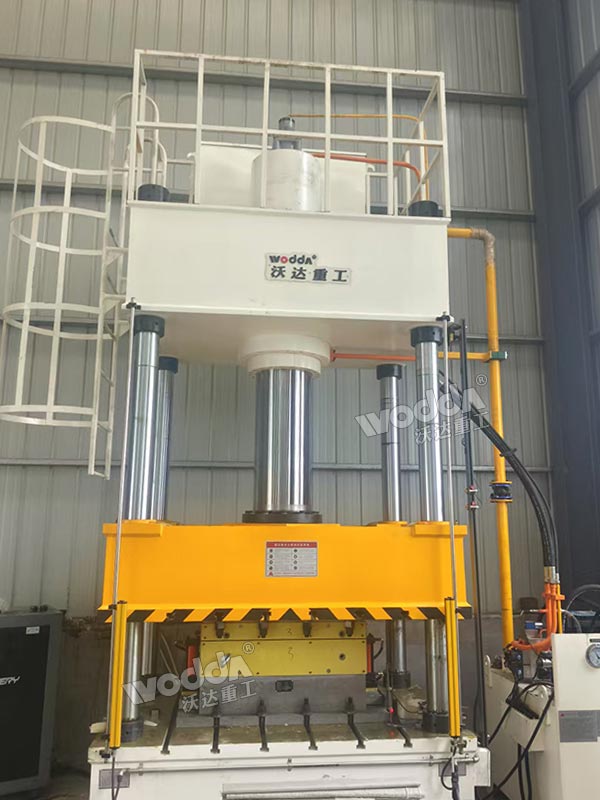 315噸復(fù)合絕緣材料模壓成型液壓機(jī) 315噸復(fù)合絕緣材料模壓成型液壓機(jī)