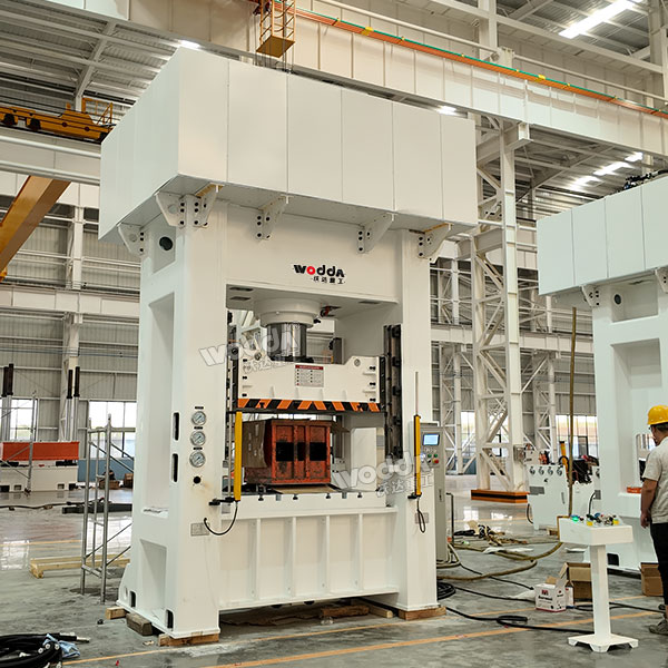 315噸框架式液壓機 315噸框架式液壓機