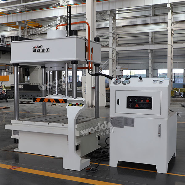 200噸兩梁四柱液壓機 200噸兩梁四柱液壓機