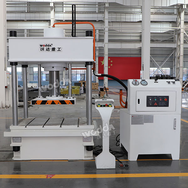 200噸四柱液壓機 200噸四柱液壓機
