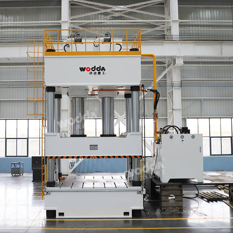 復(fù)合材料熱壓成型機.jpg 復(fù)合材料熱壓成型機.jpg