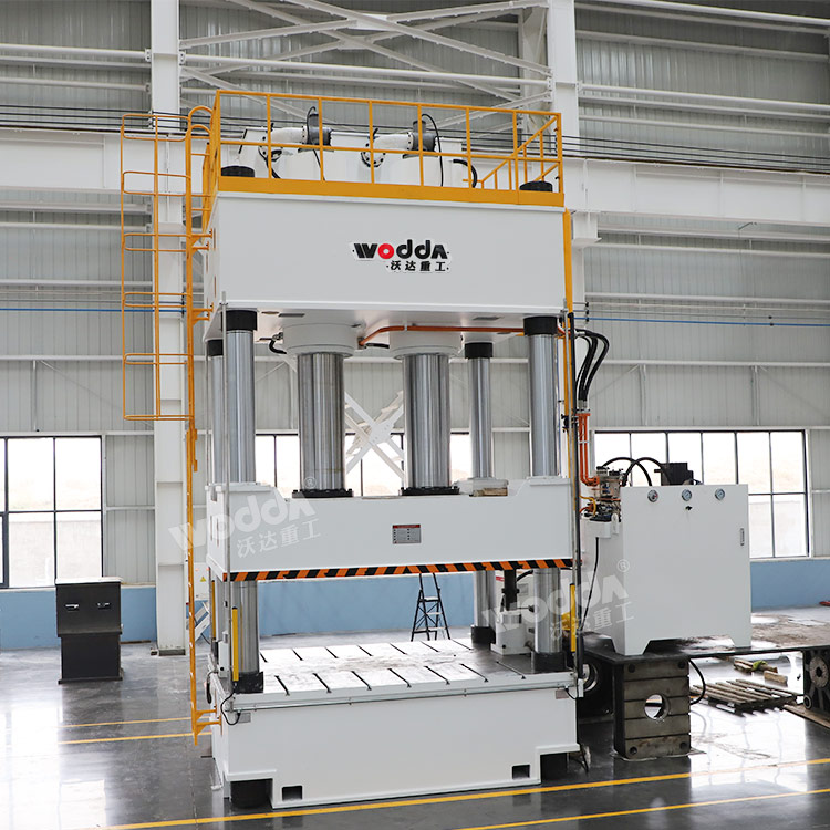 1200噸四柱液壓機 1200噸四柱液壓機