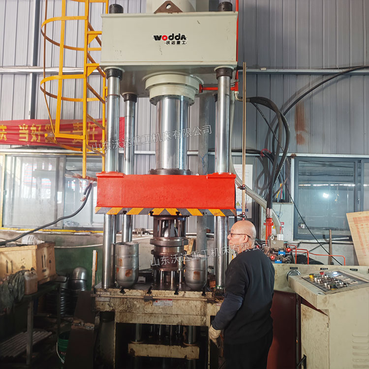 315噸四柱液壓機(jī)帶液壓墊 315噸四柱液壓機(jī)帶液壓墊