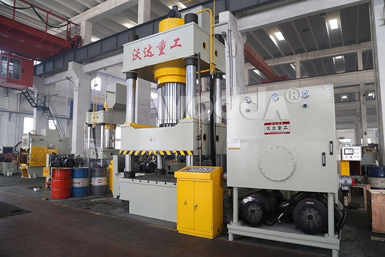 800噸四柱液壓機 800噸四柱液壓機