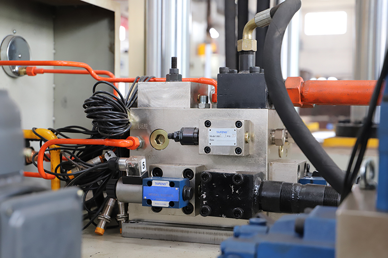 電動車擋風板液壓機 電動車擋風板液壓機