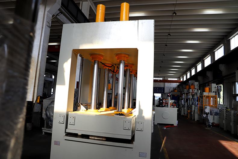 建筑隔溫新型材料成型機 建筑隔溫新型材料成型機